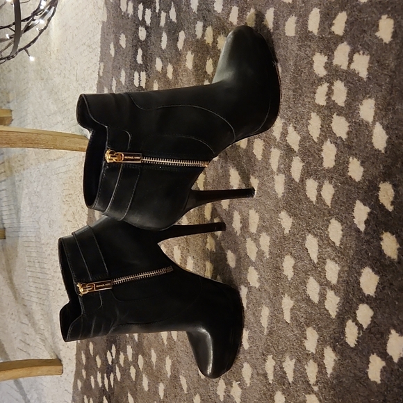 Michael Kors Platform Heels/Booties - Picture 4 of 6